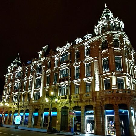 Apartamento Atico De Diseno En El Centro Oviedo Exterior foto